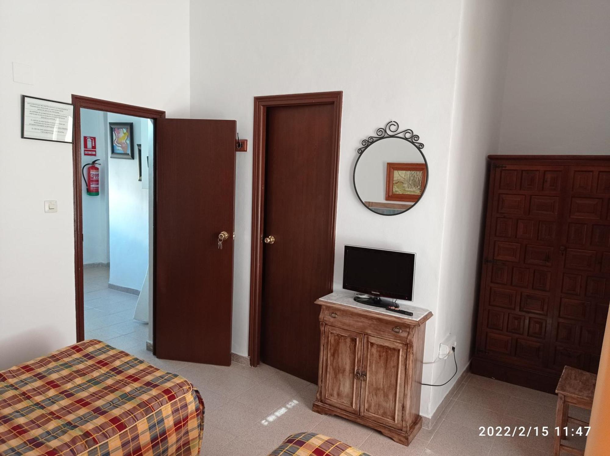 Hostal Manolo إل بويرتو دي سانتا ماريا الغرفة الصورة