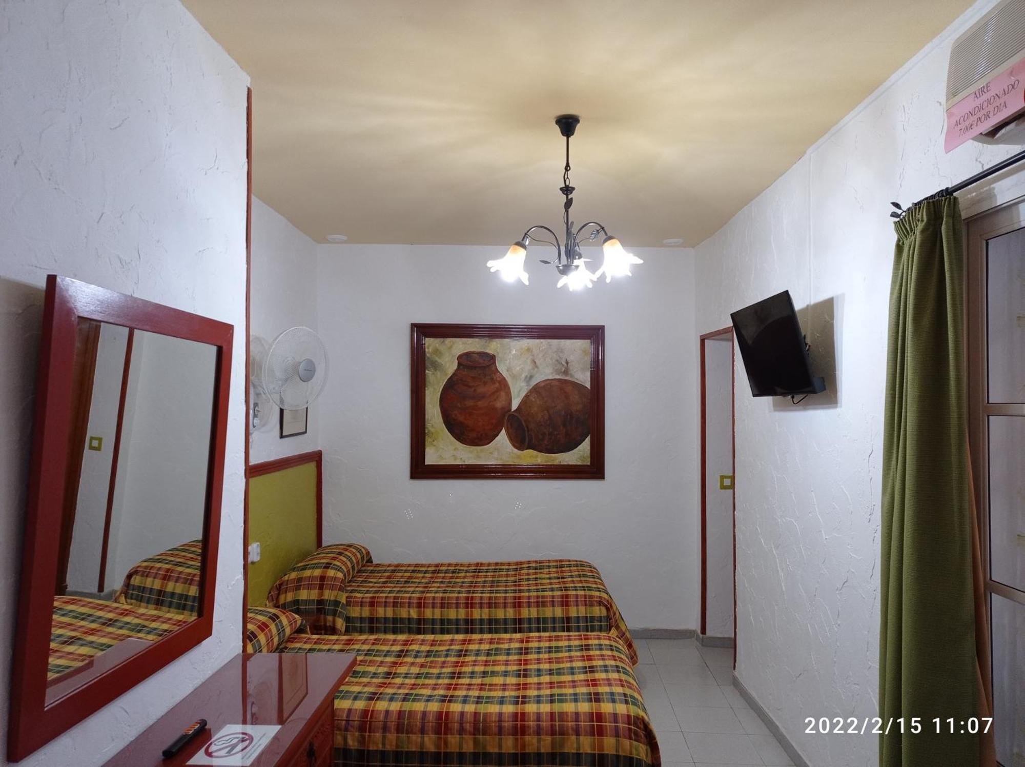 Hostal Manolo إل بويرتو دي سانتا ماريا الغرفة الصورة