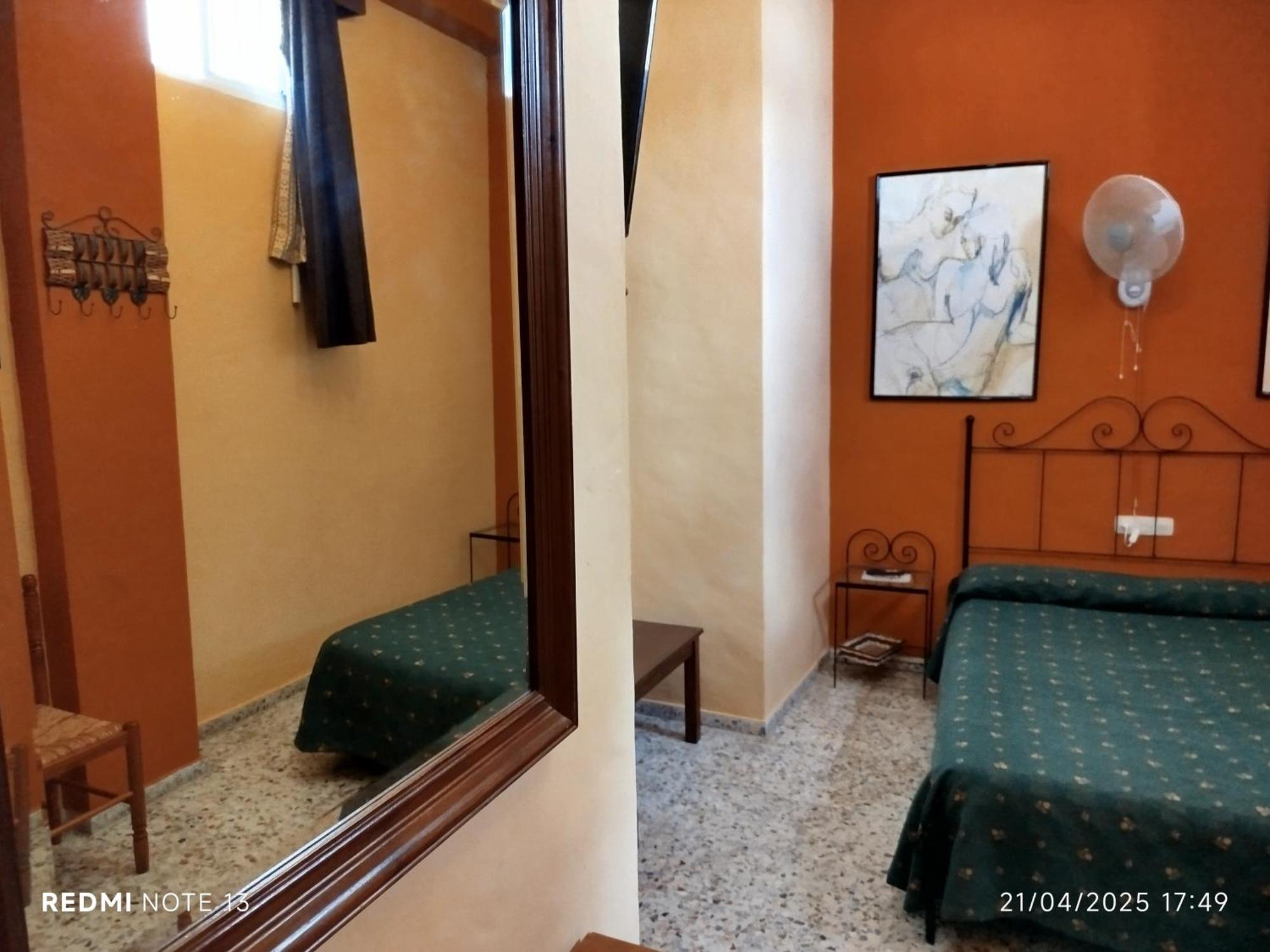 Hostal Manolo إل بويرتو دي سانتا ماريا الغرفة الصورة