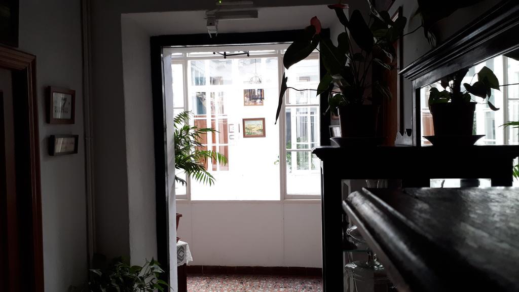 Hostal Manolo إل بويرتو دي سانتا ماريا المظهر الخارجي الصورة