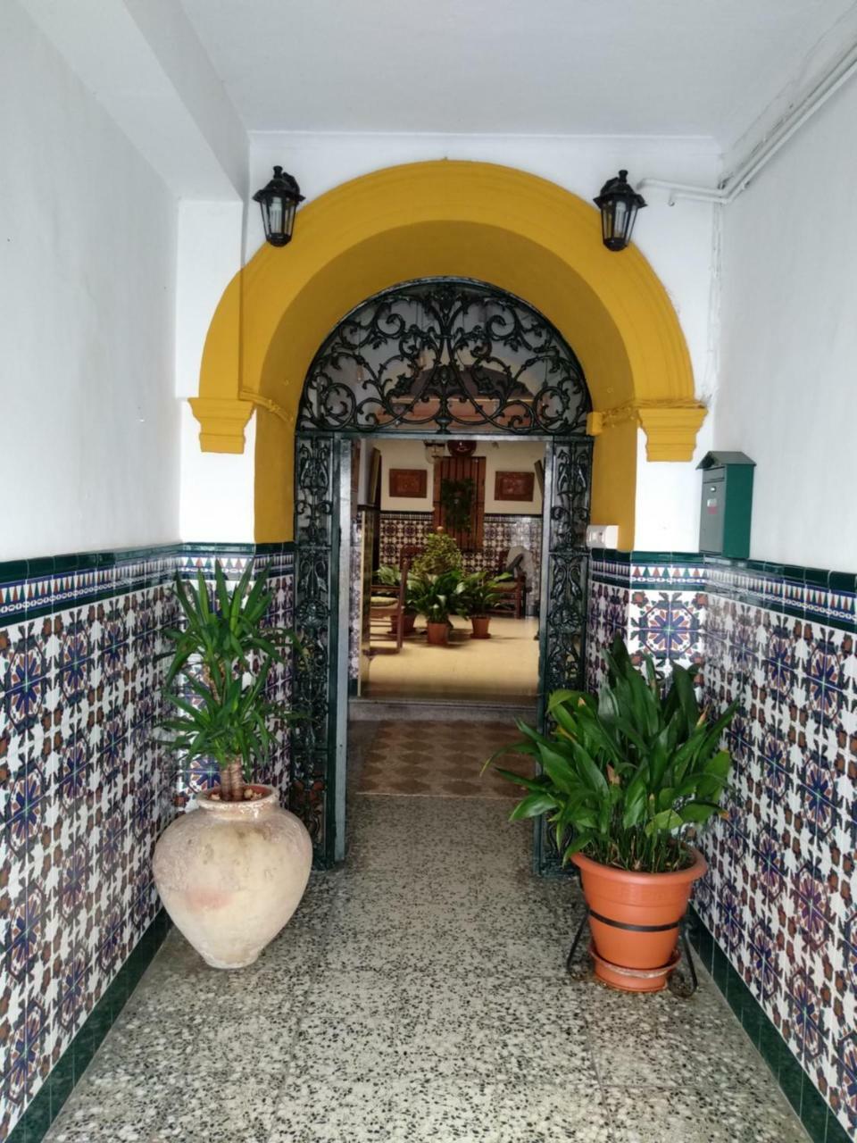 Hostal Manolo إل بويرتو دي سانتا ماريا المظهر الخارجي الصورة